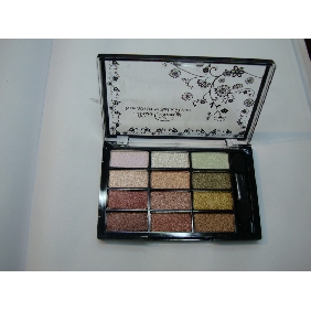 Wholesale eye shadow in 12 colors can make your eyes more charming and beautiful