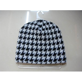 Wholesale Round Sweet Lovely Nice-Looking Great Design Striped Cheap Price Winter Hats