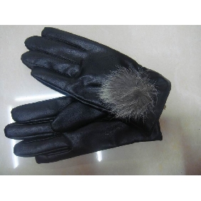 Wholesale Lovely Design And Attractive Fur Ball PU Gloves And MIttens Fashion Accessories 9cen27