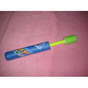 Wholesale blue foam pump water pistol novelty squirt gun kids toy