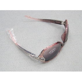 New Fashionable plastic Women's sunglasses with crystal diamond 6928