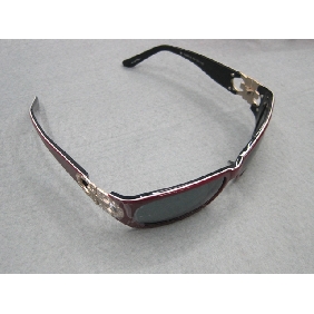 Wholesale fashionable purple lightweight plastic ladies' sunglasses with crystal diamond