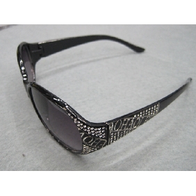 Wholesale New Design Fashion Letter Design Diamond Frame Lady's Sunglasses 6014