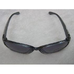 Wholesale Fashion Lady's Resin Lenses Plastic Frame Anti-scar Sunglasses 8909