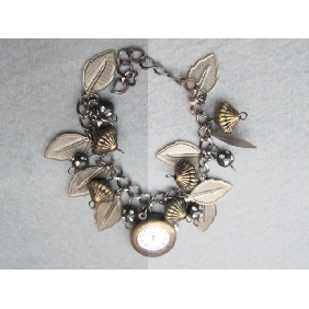 Wholesale 2010 Promotional newly design decorative classical nobler copper chain watch with leaves accessory