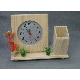 wood pen container with flower design