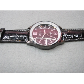 2010 Promotional Newly design decorative classical nobler men's electronic wrist watch with PU watchband