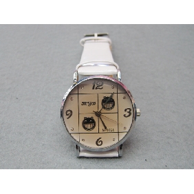 Wholesale Newly design decorative fashion nobler electronic wrist watch with PU watchband