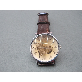 Wholesale 2010 Promotional newly design decorative heart pattern nobler lovers'electronic wrist watch with PU watchband