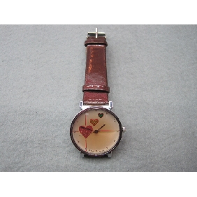 Wholesale 2010 Promotional newly design decorative heart pattern nobler ladies'electronic wrist watch with PU watchband