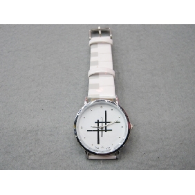 Wholesale 2010 Promotional Newly design decorative fashion nobler electronic wrist watch with PU watchband