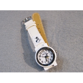 Wholesale 2010 Promotional newly design decorative fashion Snoopy electronic wrist watch with white PU watchband