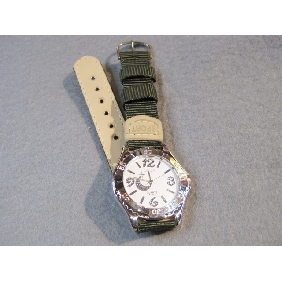 Wholesale 2010 Promotional newly design decorative fashion nobler electronic wrist watch with beige PU watchband