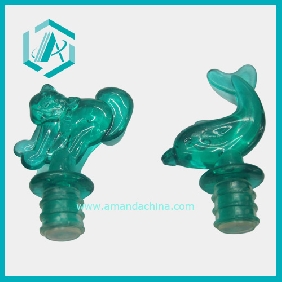 Wholesale Unique Plastic Green Column  Bottle Stopper With Animal Shape Grip