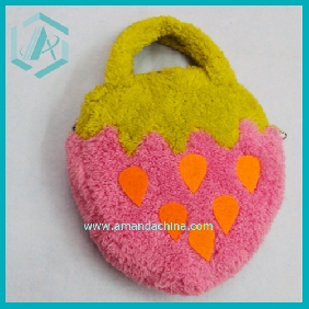 Wholesale Fuzzy orange and pink strawberry-shaped handbag, 1 zipper