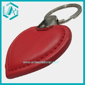 Wholesale Ladies red cute heart-shaped key chain, nickle plated