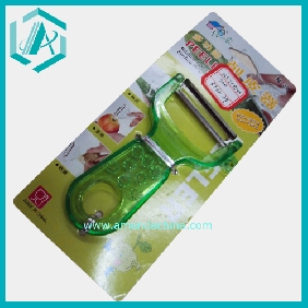 Wholesale Daily Use Green Vegetable Peeler With ABS Material  Handle And Stainless Steel Blade