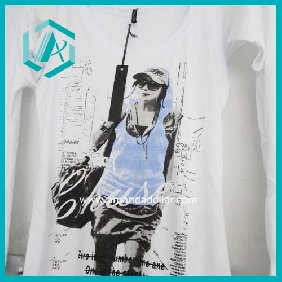Wholesale Ladies' fashion design T-shirt white color with beautiful modern girl printing short sleeves all size