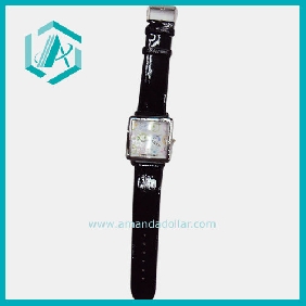 Wholesale Fashion Girls Leather Wrist Watch with Quartz Analog Black Dial