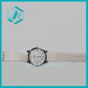 Wholesale Casual Girl White Quartz Analog Black Dial Leather Wrist Watch