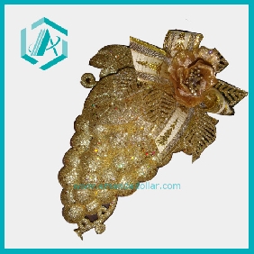 A Beautiful Christmas Gifts with Golden Glitter Powder Coated