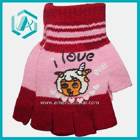 Wholesale Cute and popular girls' half gloves with Xiyangyang pattern made in China