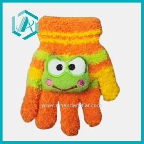 Wholesale Cute and small children's gloves with a doll good gift for kids