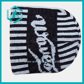 Wholesale Mens Black and White Strips Short Beanie Hats with a Pattern