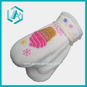 Wholesale Cute white kids' gloves with nice pattern made in China