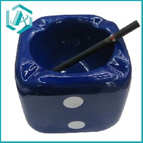 Wholesale Home Office Square Dice Blue Resin Round Inner Ashtray-made in CHINA