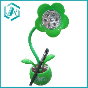 Wholesale Nice flower pattern green portable flexible sunlight desk lamp LED light