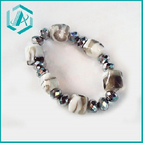 Wholesale Newly Unique Designed Crystal Pearl Charming Bracelet Fashion Accessories