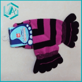 Wholesale Kid's winter toe style socks are hot seliing here