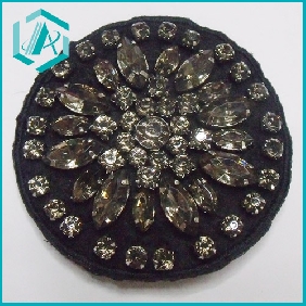 Fashionable cloth acryl diamond black brooch