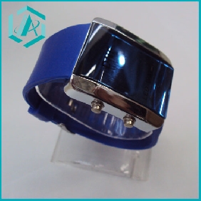 Wholesale Blue color LED watches, size 4*3.8cm, newest silicon material belt