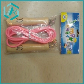 Wholesale different color pvc jump rope with wooden handle