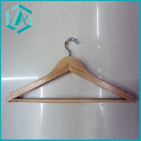 Wholesale 2011 fashion beautiful practical houseware wooden clothes hanger