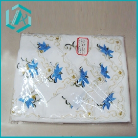 Wholesale embroidery golden lace with blue flower white table cloth