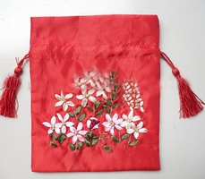 Wholesale nice embroidery drawstring pouch girls' fashion coin pouch