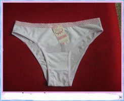 Wholesale white girl's cotton panties sexy Ladies thongs, comfortable and anti-bacterial