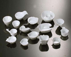 Wholesale white color irregular shape novel design Porcelain dish
