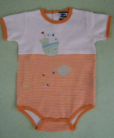 Wholesale long sleeve nice design cotton unisex hot selling baby wear