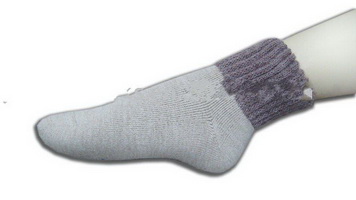 Wholesale Single Color Embroidered women winter sports socks
