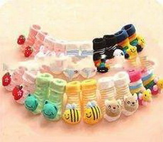 Wholesale various designs in high quality warm and beautiful baby socks