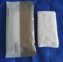 Wholesale high grade 100% Cotton Disposable Square  Wet hand Towel for Restaurant use