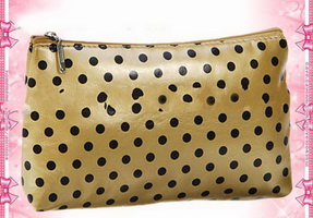 Wholesale golden color balck dots Fashion makeup bags