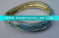 Wholesale 2011 the latest alloy bangle