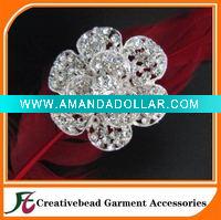 Wholesale new dedign fashion flower rhinestone brooch