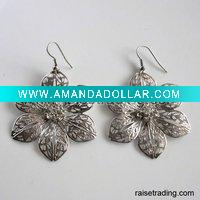 Wholesale Silver flower fashion alloy earrings