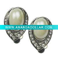 Fashion stud earring